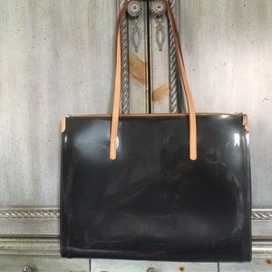 Vinyl purse w/ shoulder strap